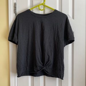 Side twist cropped tshirt